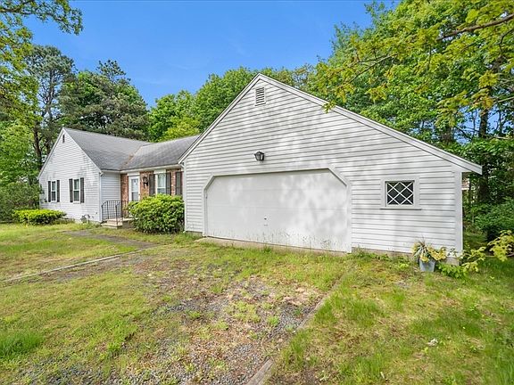2nd image of 16 Heritage Pl