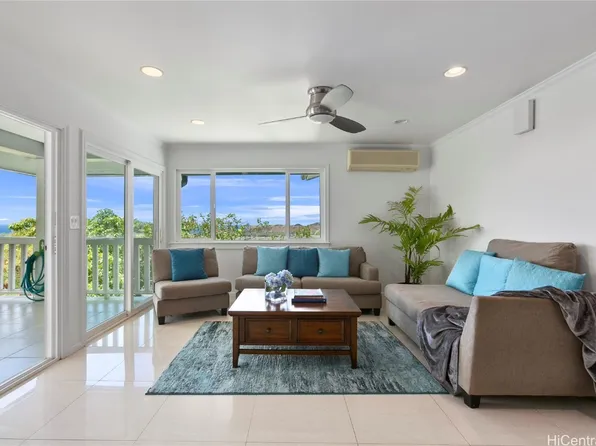 144 Maunalanikai Pl, Honolulu, HI 96816