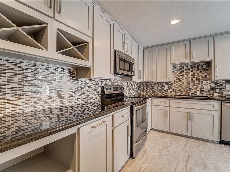 San Felipe Square Townhomes 1439 Bering Dr Houston TX Zillow