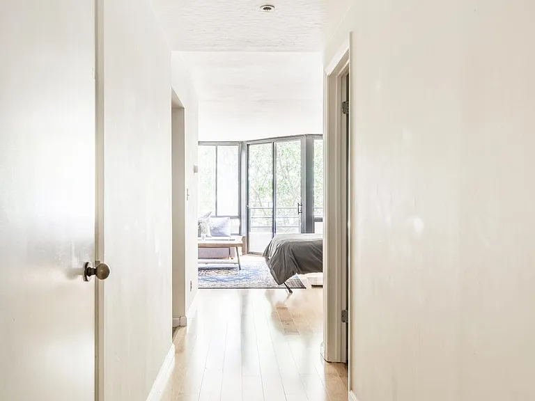 900 Bush St #213 — Photo 17