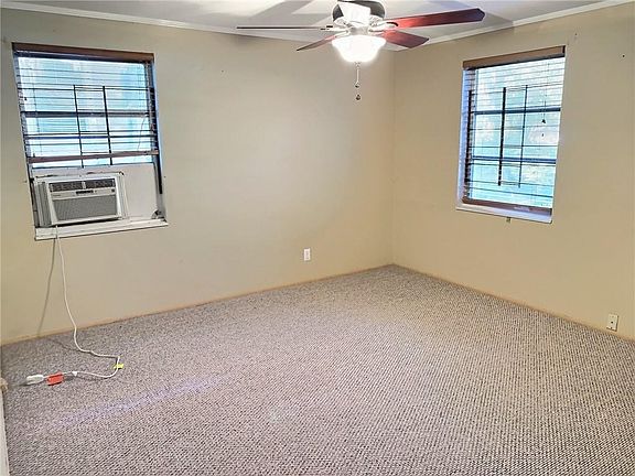 5th image of 1402 Dartmouth St #5