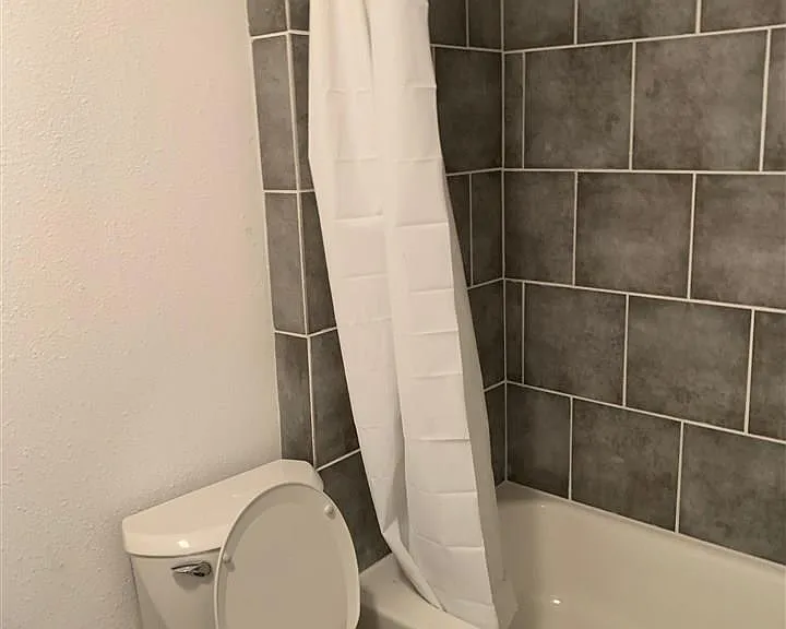 1704 Pearl Ave — Photo 2