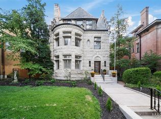 4410 Westminster Pl, Saint Louis, MO 63108