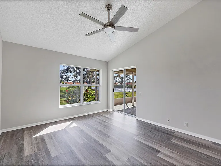 4998 Tamarack Trl — Photo 26
