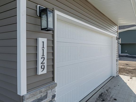 5th image of 1129 Jill Dr W