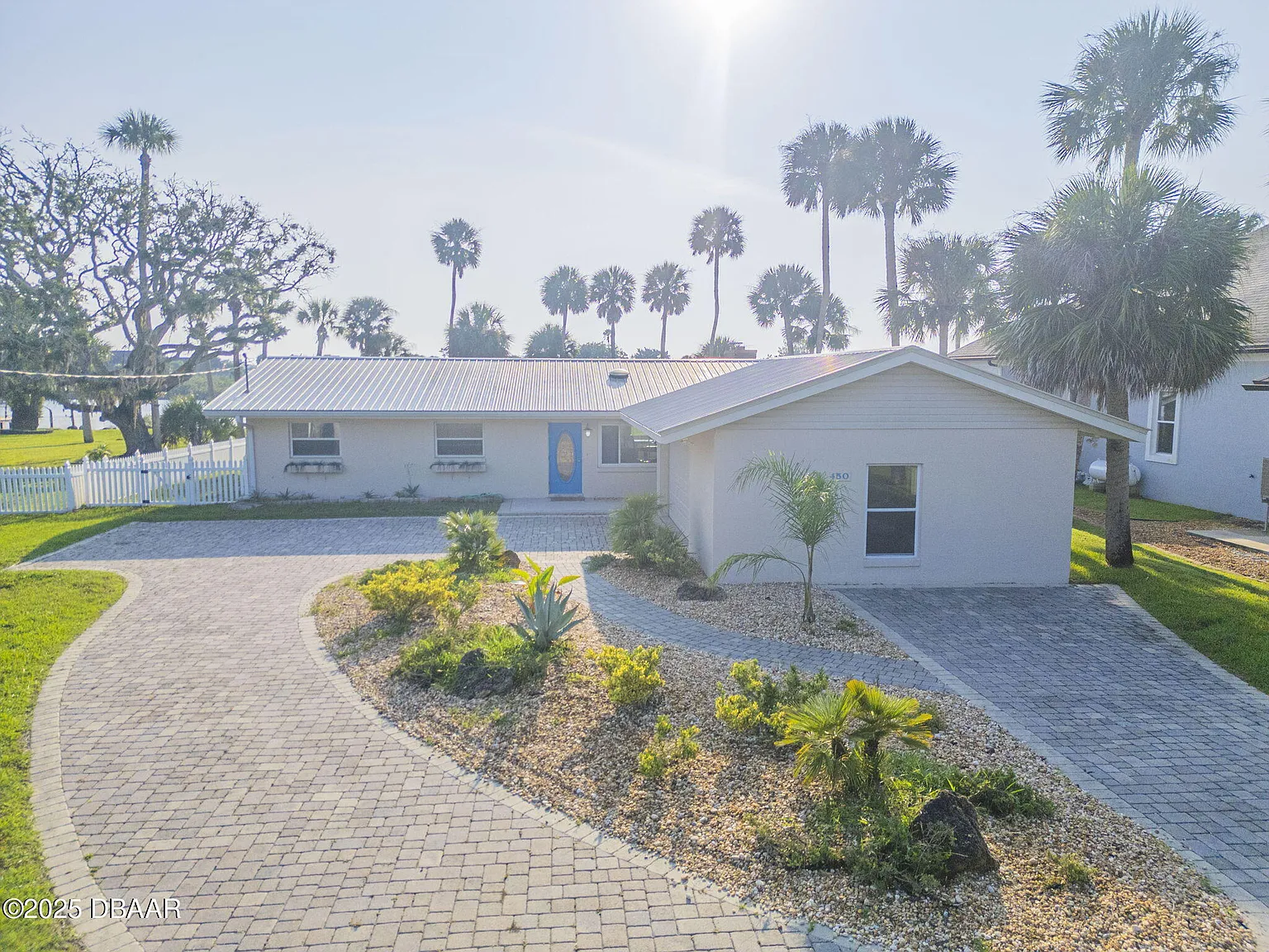 4 bed, 3.0 bath, 2373 sqft, $4,100 — Photo 3