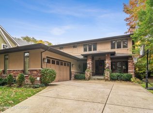 159 Bloomingbank Rd, Riverside, IL 60546