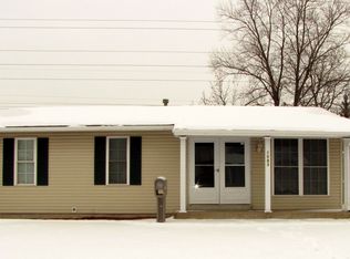 1083 Kinderling Ln, Florissant, MO
