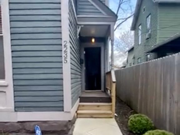 4th image of 2235 Meyer Ave #2