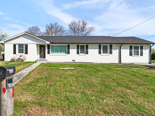 612 Dry Creek Rd, Smithville, TN 37166