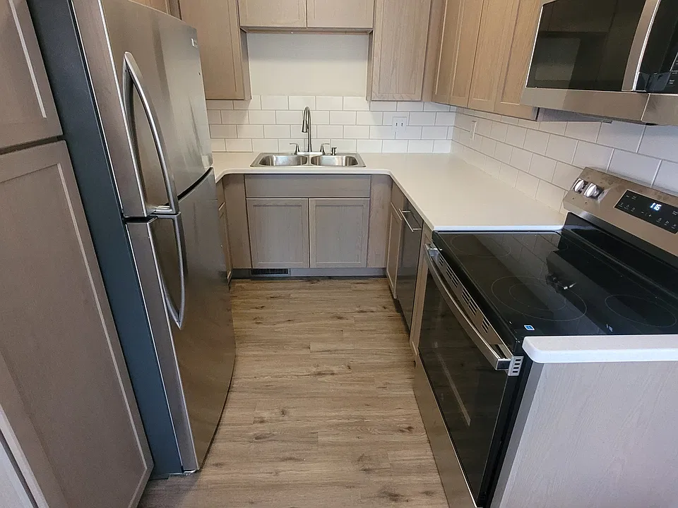 41 W 32nd St #41