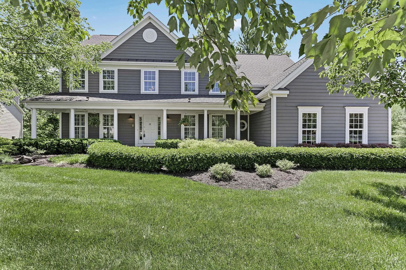 2581 Meadowshire Rd photo 1