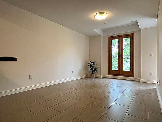 1st image of 571 Carroll St APT 3D