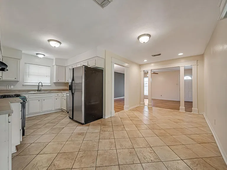 3702 Malone Dr — Photo 15