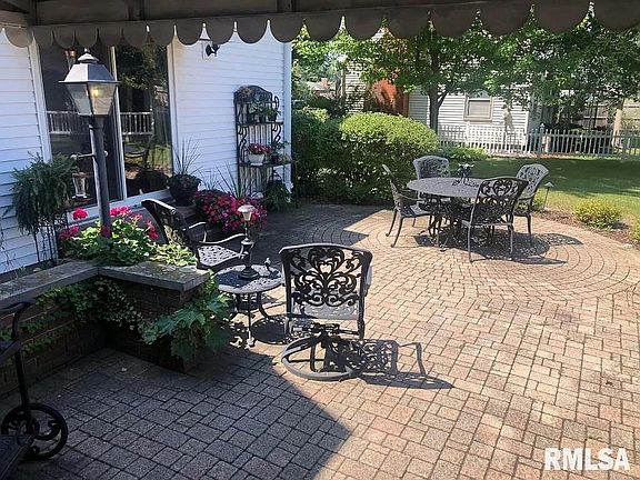 3rd image of 1019 E Forrest Hill Ave