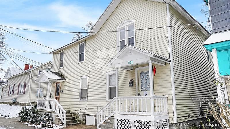 1st image of 622 Veto St NW