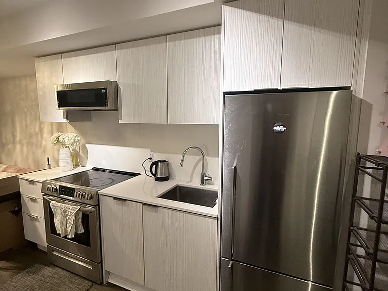 25 Richmond St E #901 — Photo 7