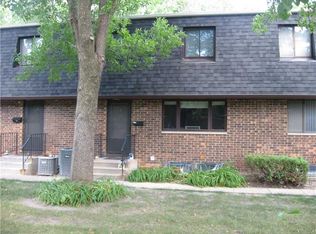 3630 Mount Vernon Rd SE APT 4, Cedar Rapids, IA 52403