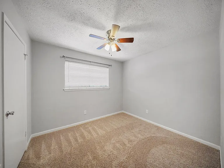 21106 Park Villa Dr — Photo 12