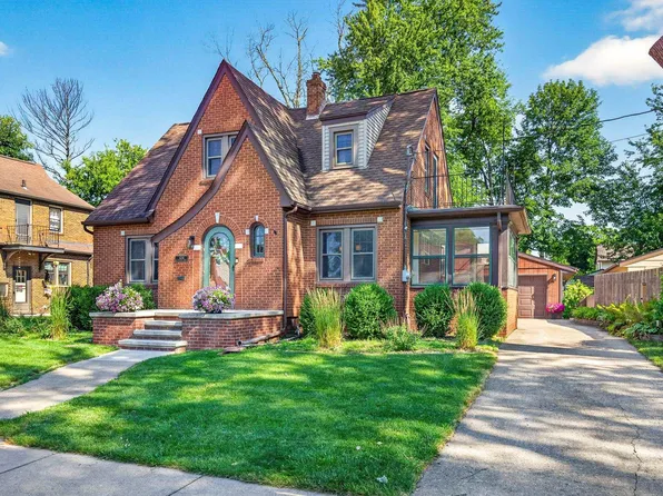 1036 W Oklahoma St, Appleton, WI 54914