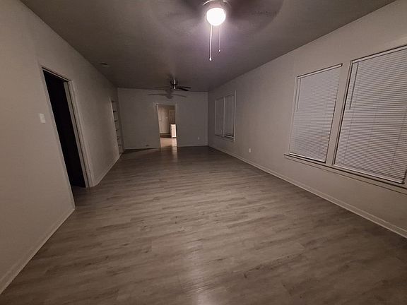3rd image of 1142 Grape St