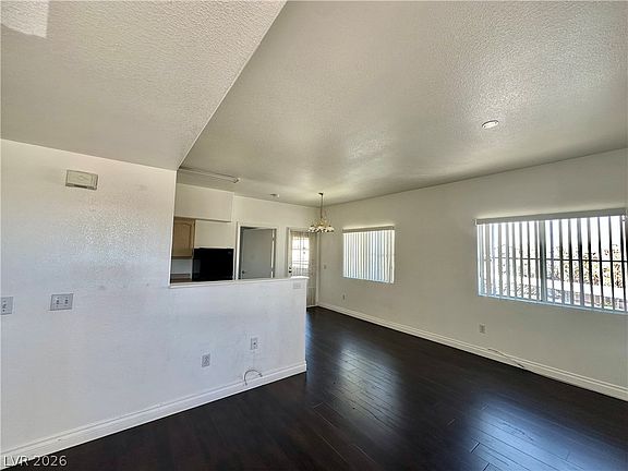 4th image of 3400 Cabana Dr Unit 2009