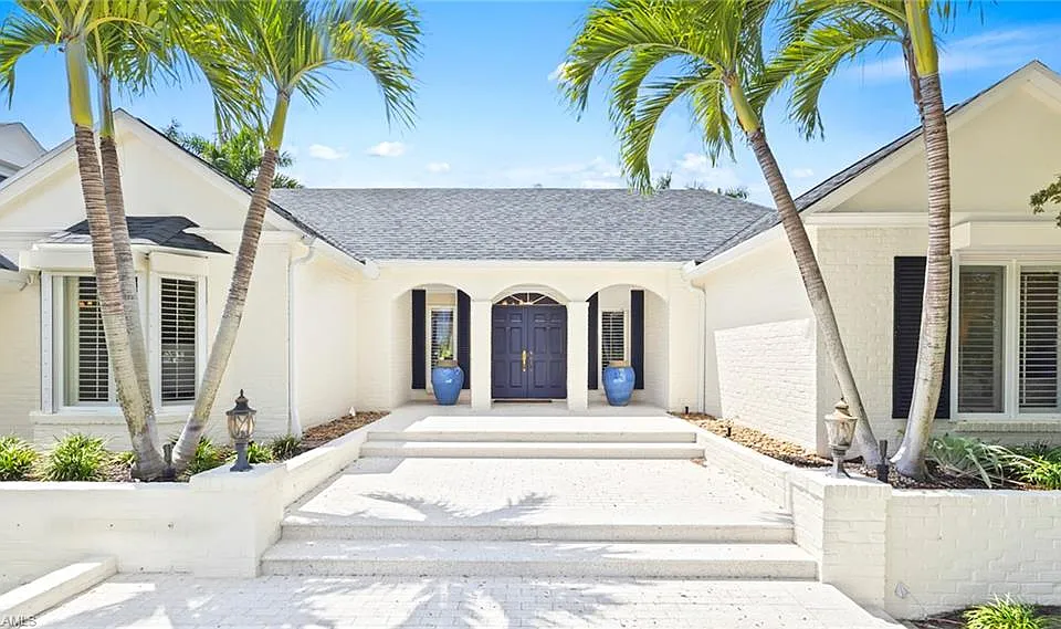 2700 Treasure Ln