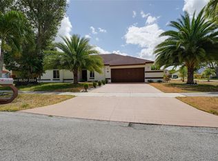 5285 NW 74th Ter, Lauderhill, FL 33319