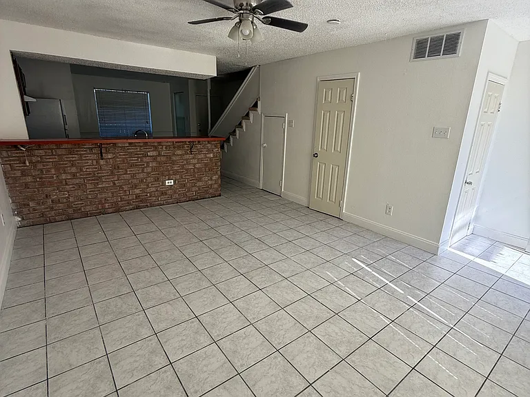 2816 Destrehan Ave — Photo 4