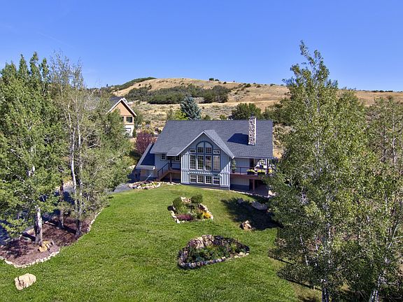 5th image of 9065 Meadow Dr