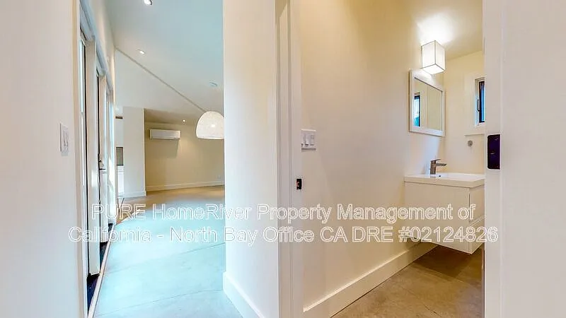 1 bed, 1.0 bath, 700 sqft, $2,700 — Photo 4