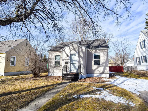 917 Main Ave N, Thief River Falls, MN 56701