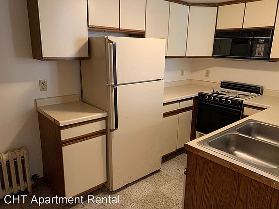 3rd image of 110 W Gilman St #10578747