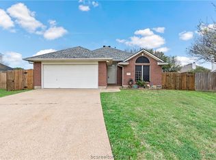 3726 Chantal Cir, College Station, TX 77845