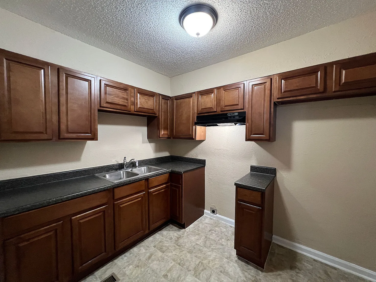 3429 Parker Ave — Photo 3