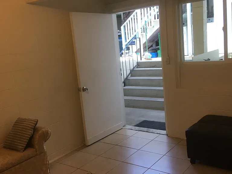 1725 Hoe St — Photo 13