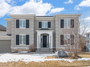 45 NE Rockcliff Hts NW, Calgary, AB T3G0C7