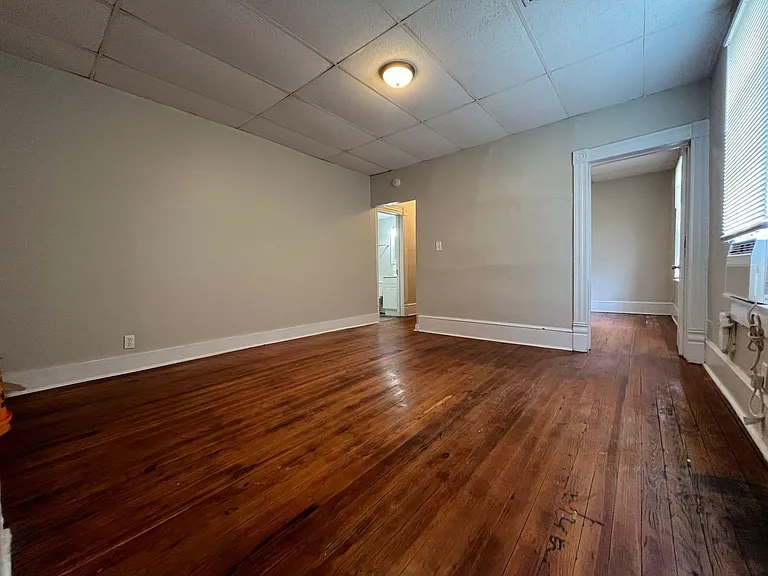 601 Highland Ave SE #B — Photo 2