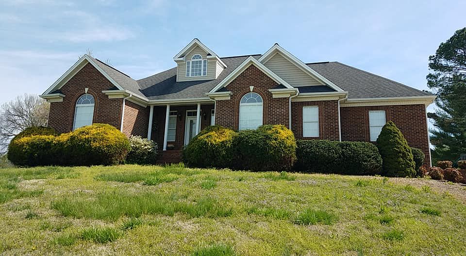 1st image of 286 Fairway Dr