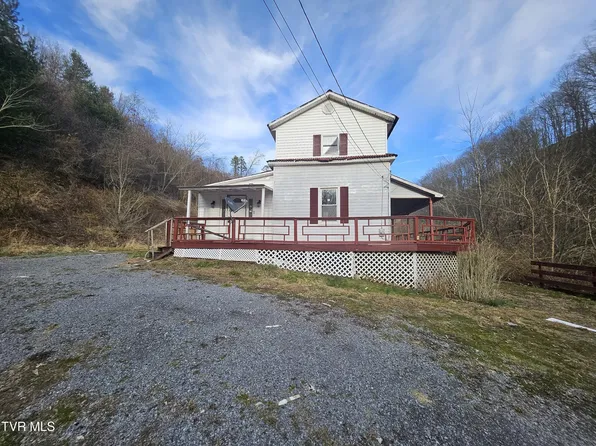 129 Dry Branch Holw, Cedar Bluff, VA 24609