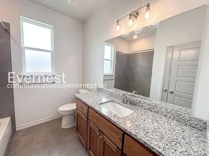 870 Freedom Cir — Photo 14
