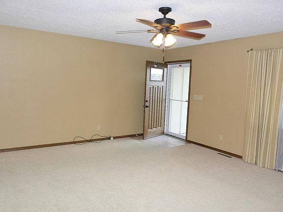 5th image of 2209 Marjorie Dr