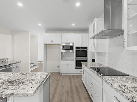 7th image of this home