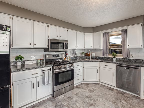 5th image of 5079 Wick Dr
