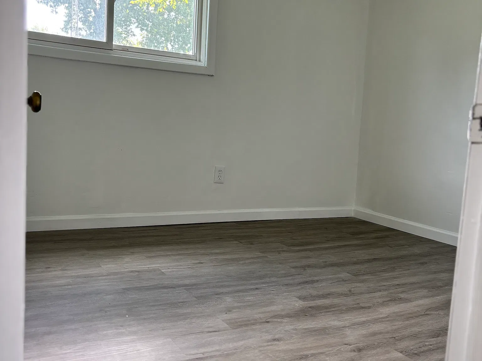 3 bed, 1120 sqft, $1,900 — Photo 3