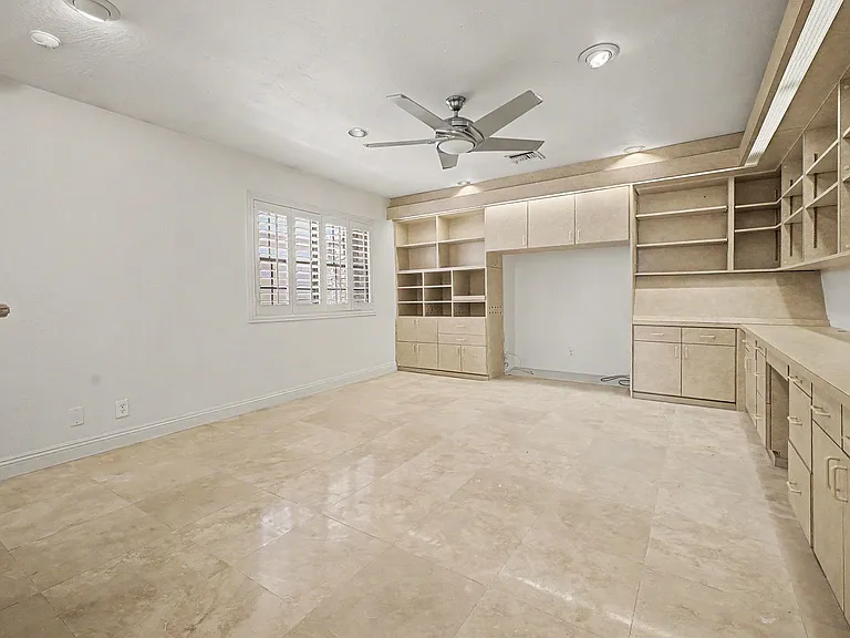 3172 Bel Air Dr — Photo 29