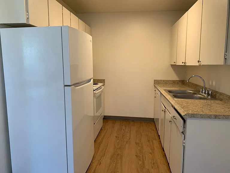 S815 - Star Apartments — Photo 7