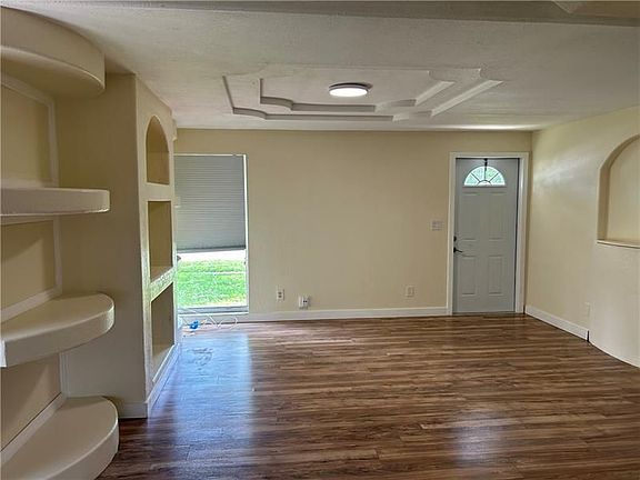 3rd image of 7807 NW 73rd Ter