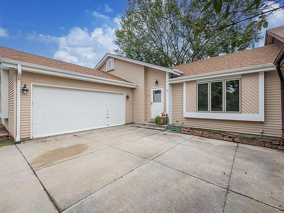 4th image of 8570 N Meadowside COURT