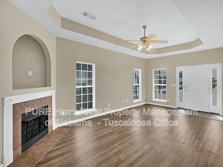 9750 Moonlight Dr — Photo 3